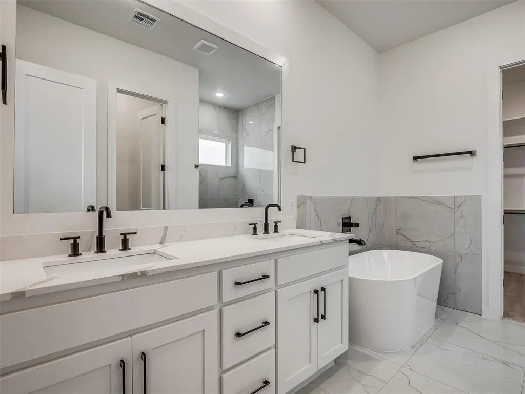 Photo 2 — 4113 NW 179 Terrace, Edmond, OK 73012