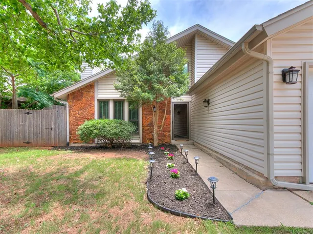 Photo 2 — 8908 N McMillan Avenue, Oklahoma City, OK 73132