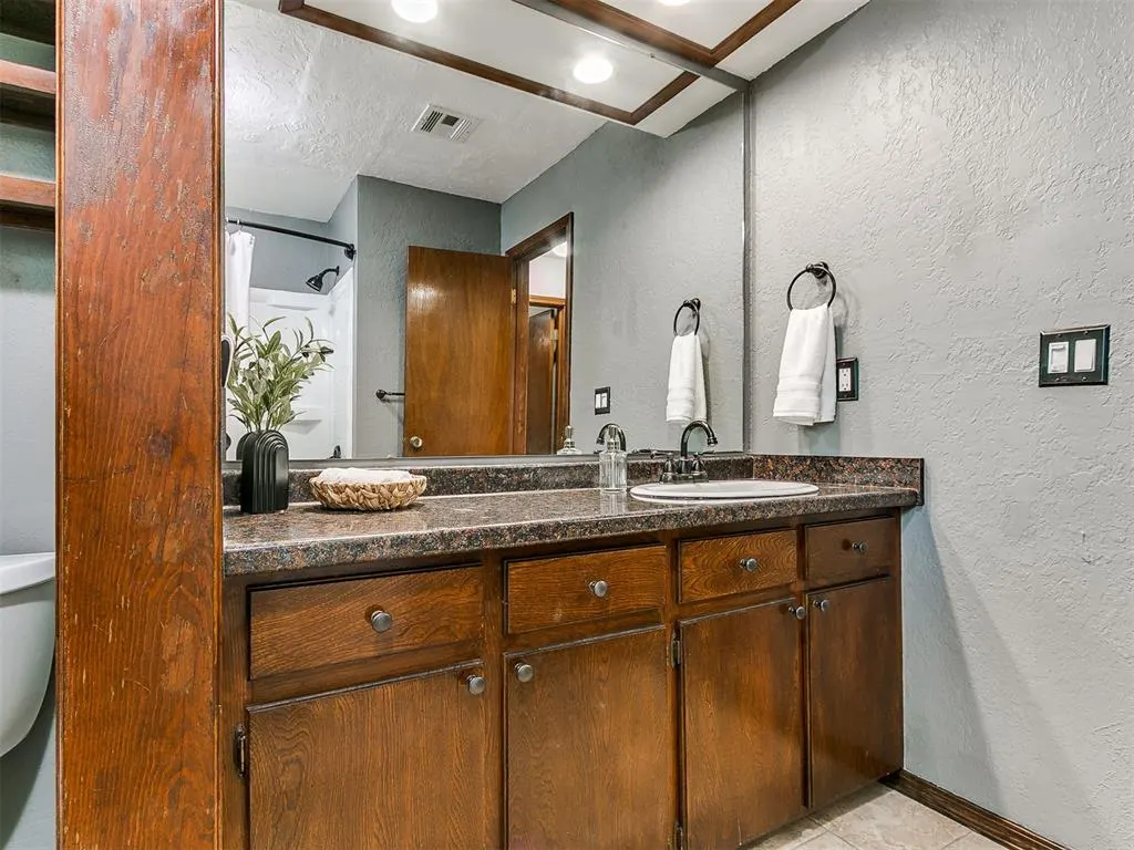Photo 18 — 8908 N McMillan Avenue, Oklahoma City, OK 73132