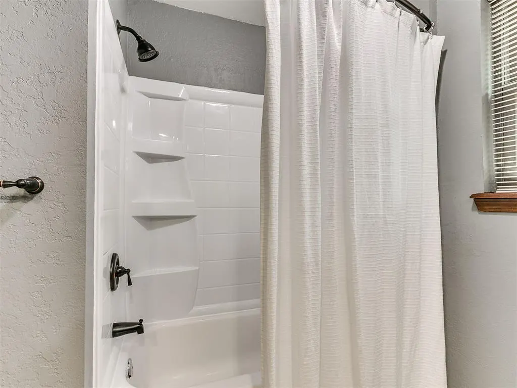 Photo 19 — 8908 N McMillan Avenue, Oklahoma City, OK 73132