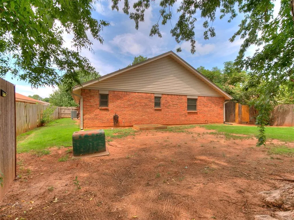 Photo 23 — 8908 N McMillan Avenue, Oklahoma City, OK 73132
