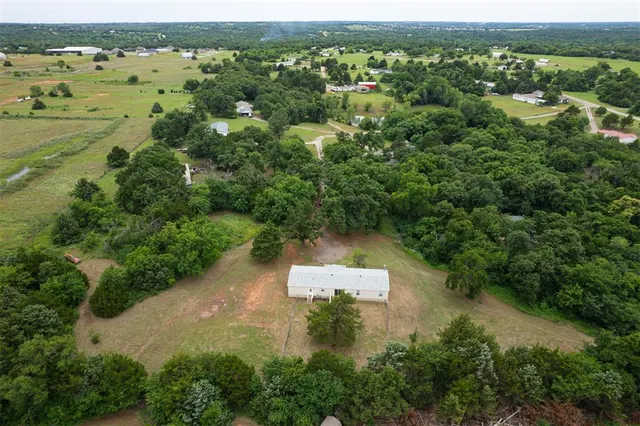 Front exterior — 2574 Tiffany Lane, Guthrie, OK 73044