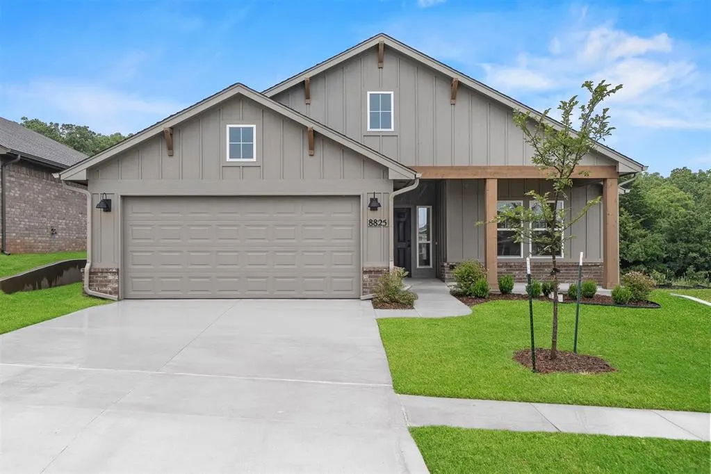 Front exterior — 8825 Spruce Street, Edmond, OK 73003