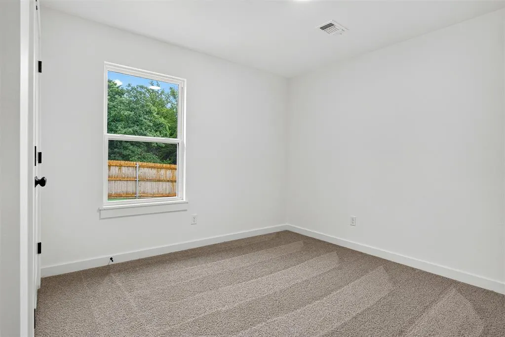 Photo 14 — 8825 Spruce Street, Edmond, OK 73003