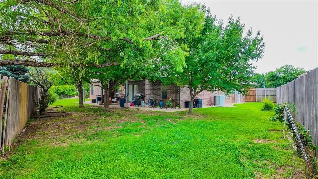Photo 23 — 9109 NW 81st Street, Yukon, OK 73099