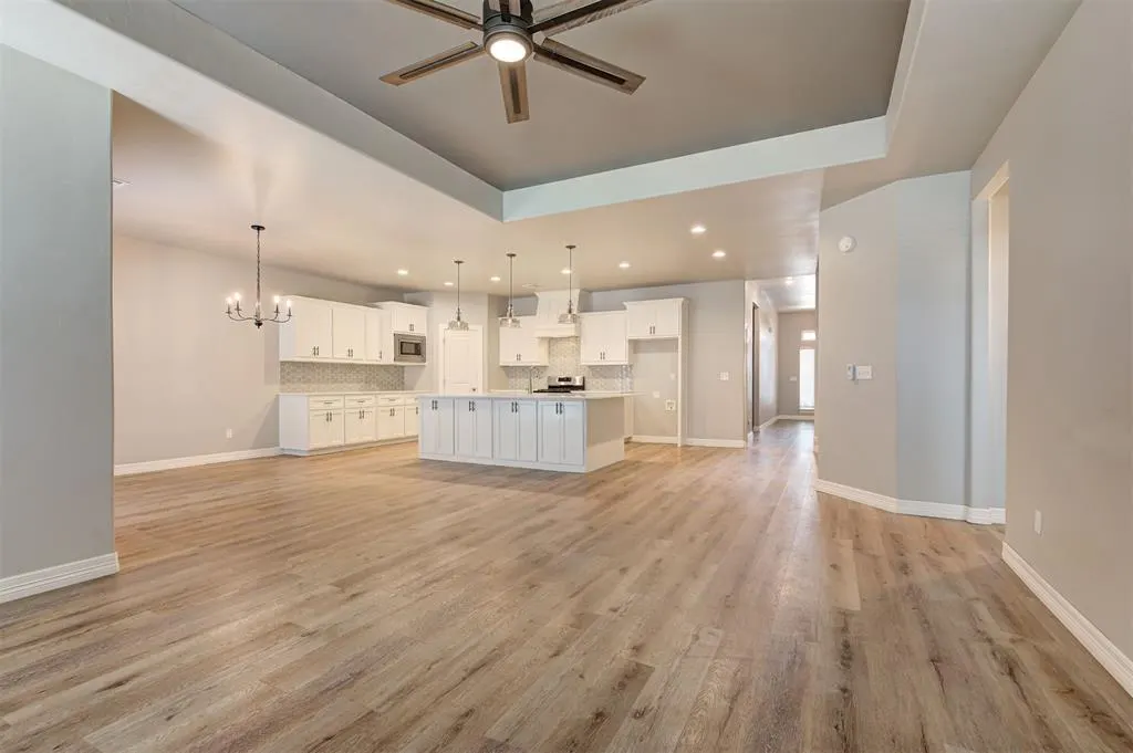 Photo 13 — 11225 SW 30th Street, Yukon, OK 73099