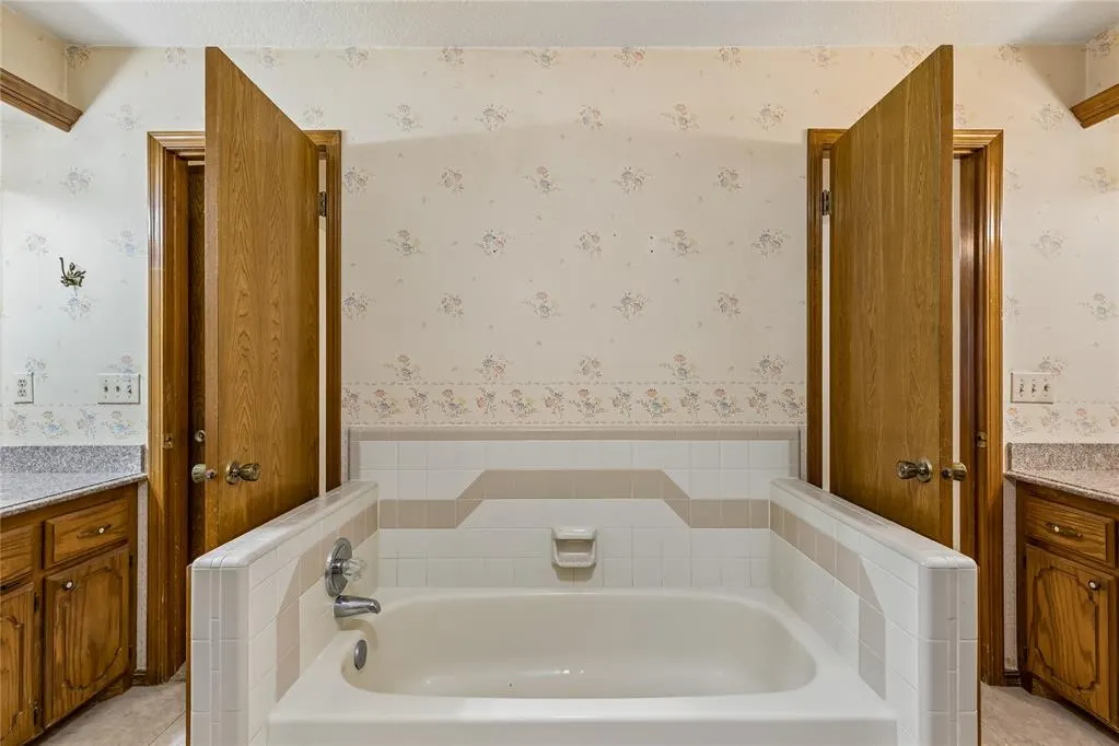 Photo 23 — 10620 Songbird Lane, Midwest City, OK 73130