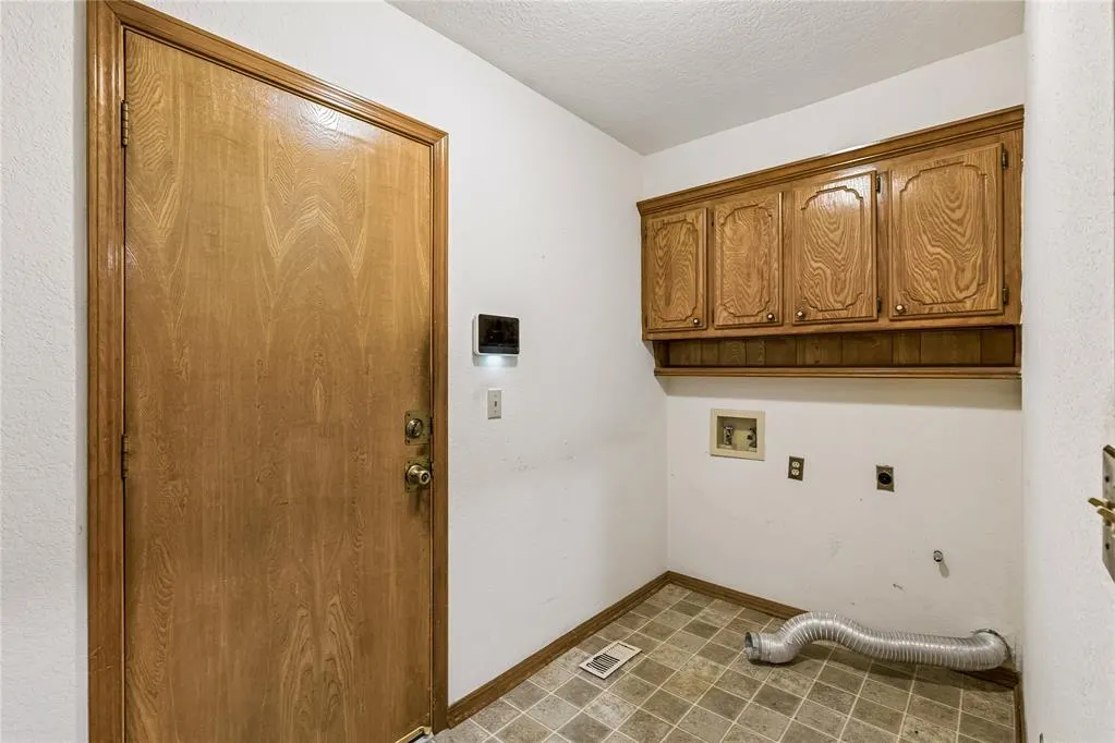 Photo 32 — 10620 Songbird Lane, Midwest City, OK 73130