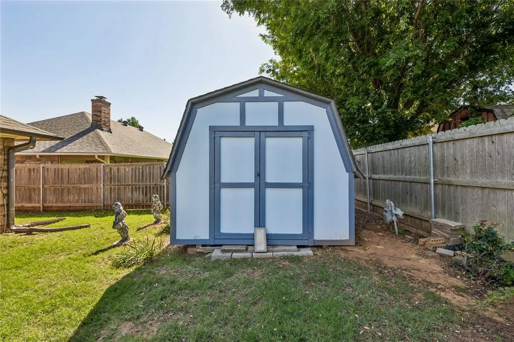 Photo 36 — 10620 Songbird Lane, Midwest City, OK 73130