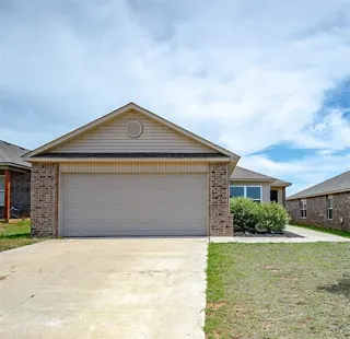 Sold home at 11744 NW 99th Terrace