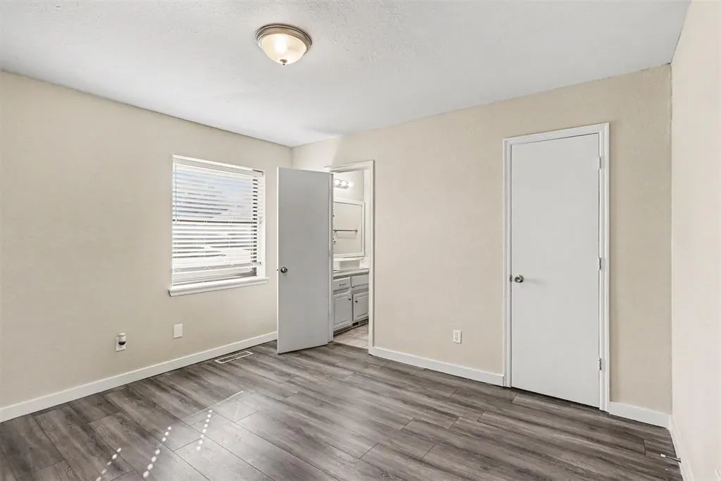 Photo 11 — 2441 E Hills Drive, Moore, OK 73160