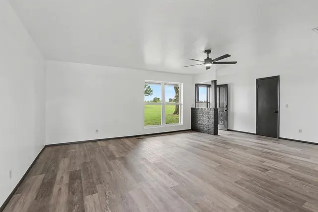 Photo 7 — 1015 N Midwest Boulevard, Guthrie, OK 73044