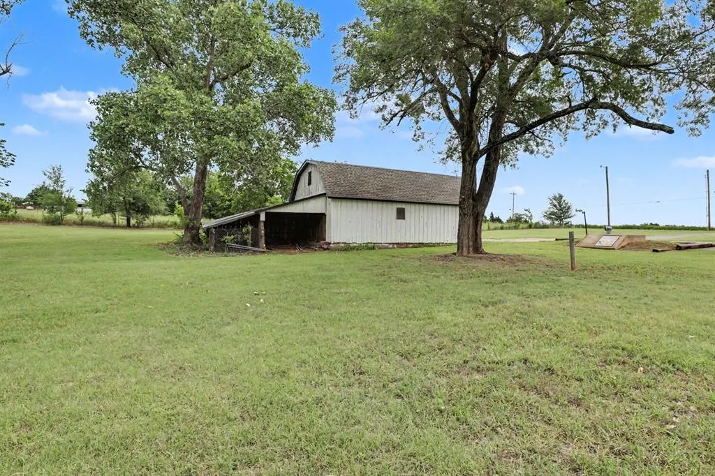 Photo 36 — 1015 N Midwest Boulevard, Guthrie, OK 73044