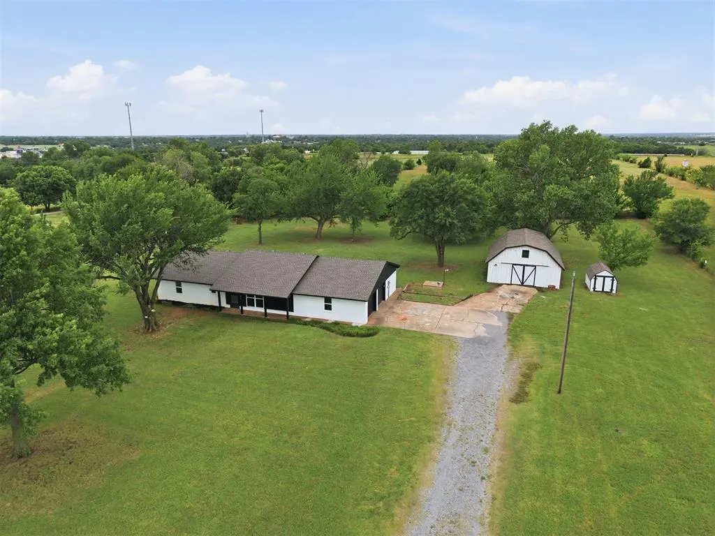 Photo 37 — 1015 N Midwest Boulevard, Guthrie, OK 73044