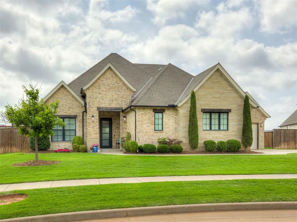 Front exterior — 2312 Stone Mill Court, Yukon, OK 73099