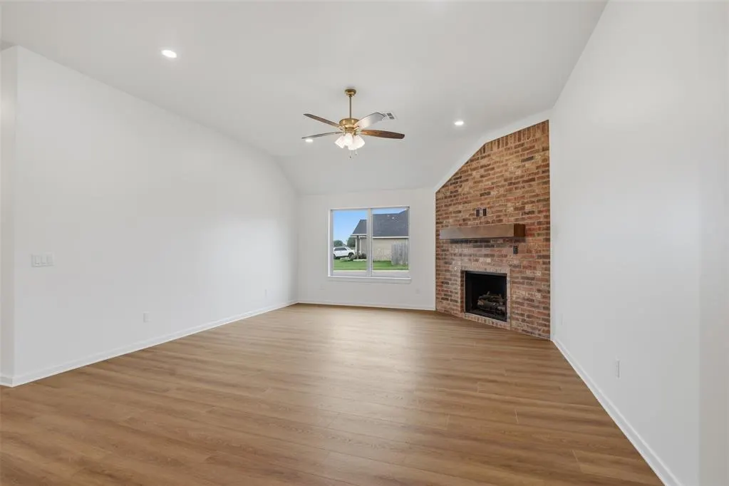 Photo 7 — 9033 NW 74th Street, Yukon, OK 73099
