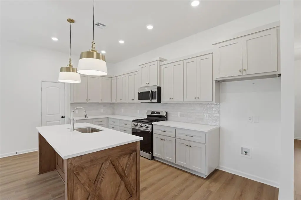 Photo 10 — 9033 NW 74th Street, Yukon, OK 73099
