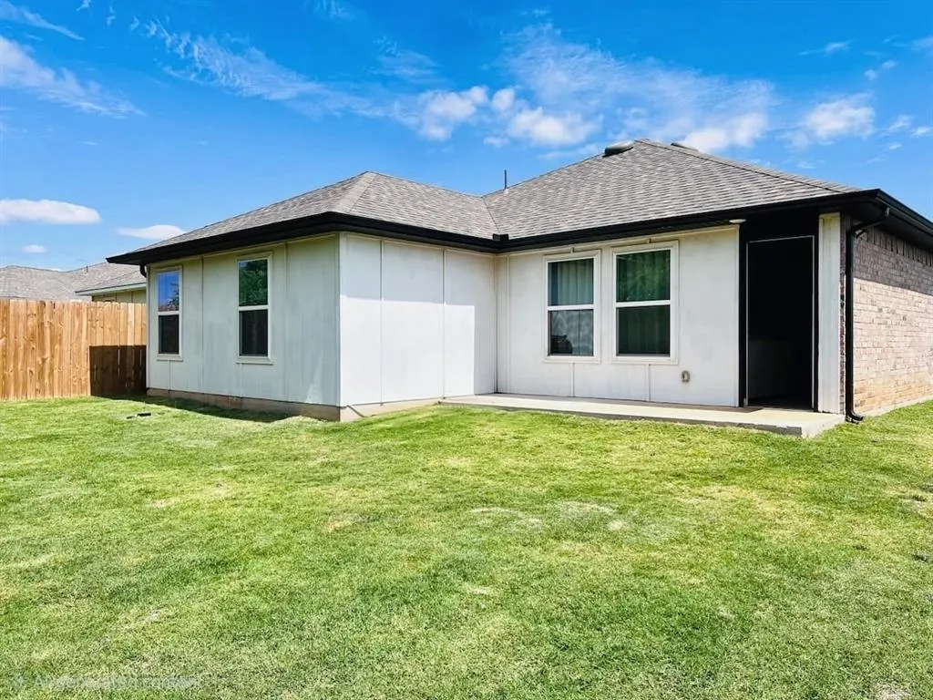 Photo 14 — 11428 SW 12th Street, Yukon, OK 73099