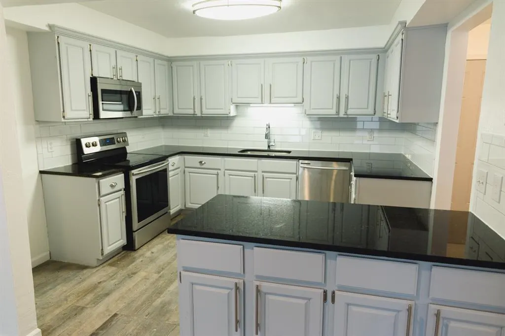Photo 12 — 3804 Summer Cloud Drive, Edmond, OK 73013
