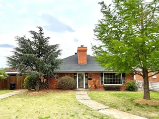 Sold home at 1100 Fenwick Place