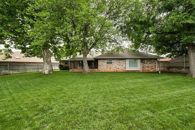 Photo 6 — 6409 N College Avenue, Oklahoma City, OK 73132