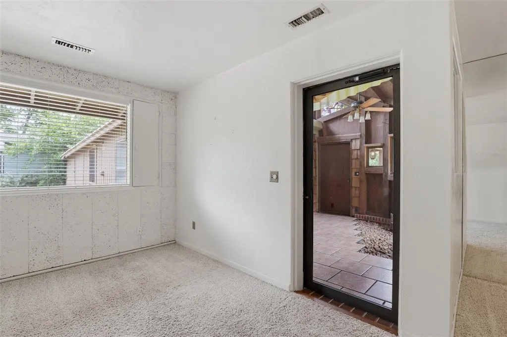 Photo 11 — 4800 N Hammond Avenue, Oklahoma City, OK 73122