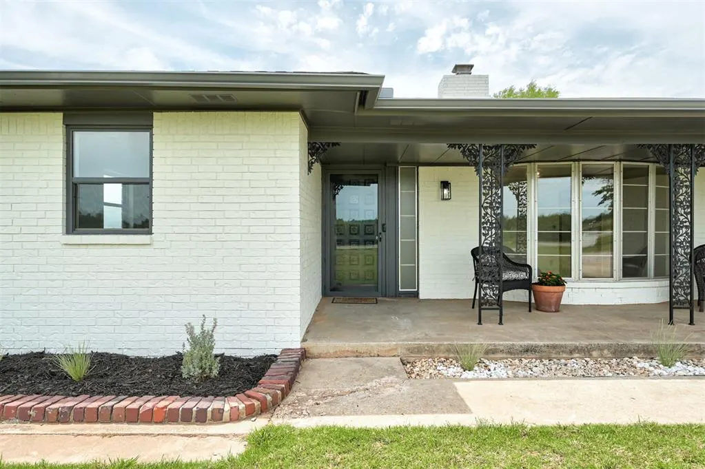 Photo 3 — 6517 S Frisco Road, Mustang, OK 73064