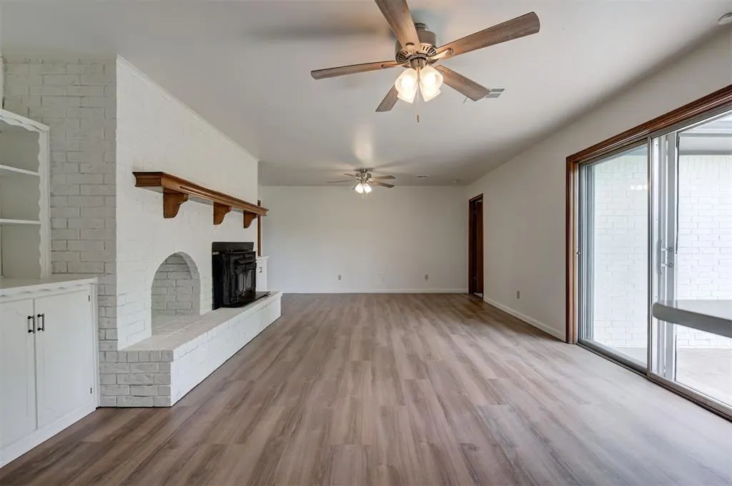 Photo 8 — 6517 S Frisco Road, Mustang, OK 73064