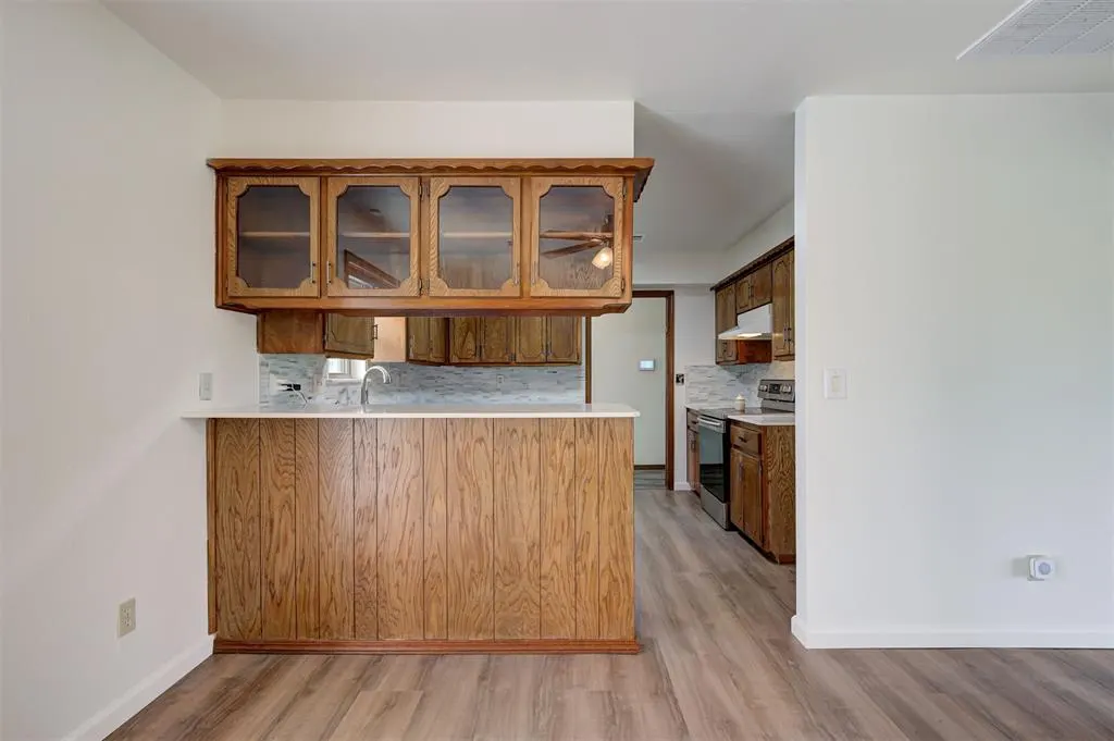 Photo 10 — 6517 S Frisco Road, Mustang, OK 73064
