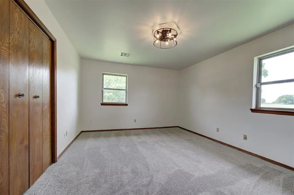 Photo 19 — 6517 S Frisco Road, Mustang, OK 73064