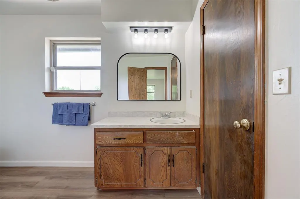 Photo 21 — 6517 S Frisco Road, Mustang, OK 73064