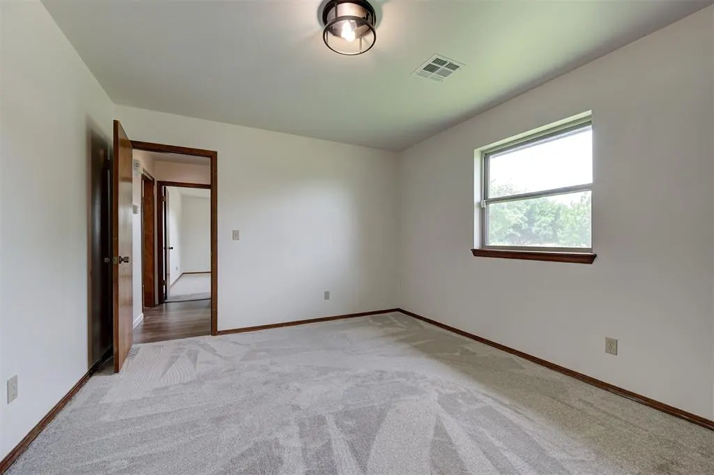 Photo 31 — 6517 S Frisco Road, Mustang, OK 73064