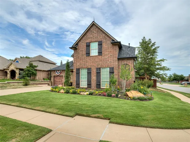 Photo 8 — 9101 NW 86th Court, Yukon, OK 73099