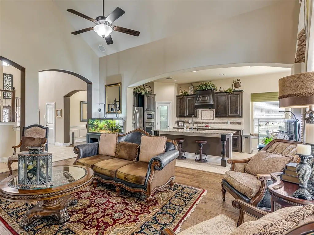 Photo 2 — 9101 NW 86th Court, Yukon, OK 73099