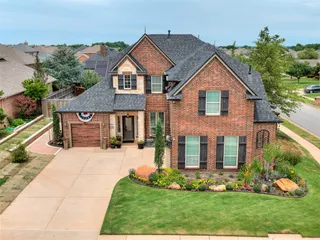 Sold home at 9101 NW 86th Court