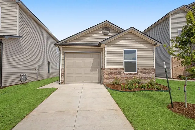 Front exterior — 3620 Maggie Road, Mustang, OK 73064