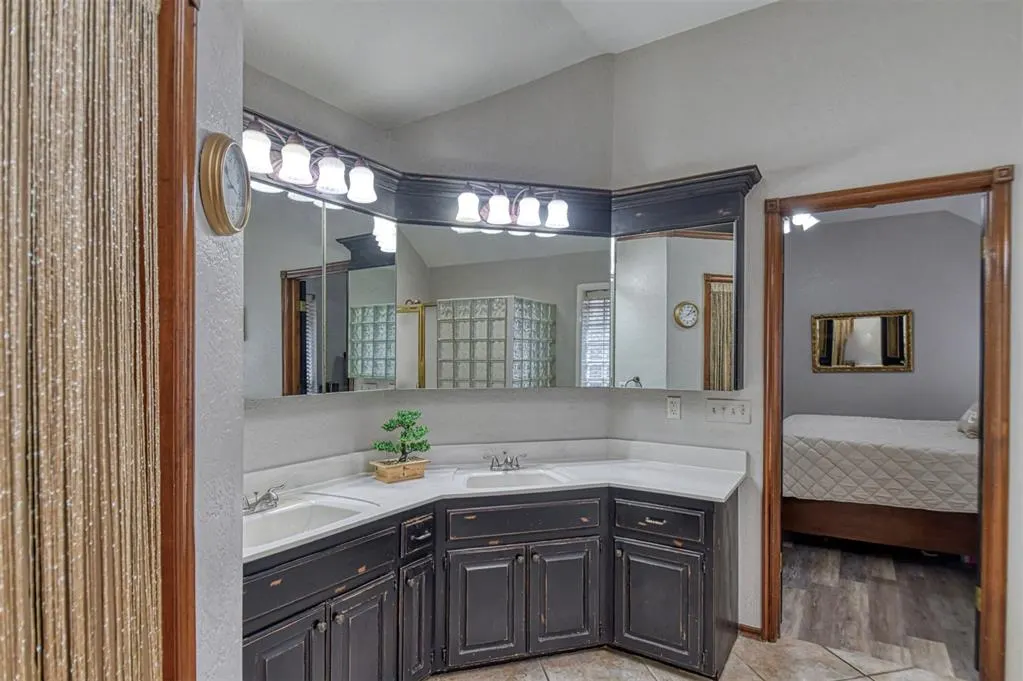 Photo 12 — 6625 NW 115th Street, Oklahoma City, OK 73162