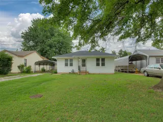 Sold home at 207 Birch Avenue