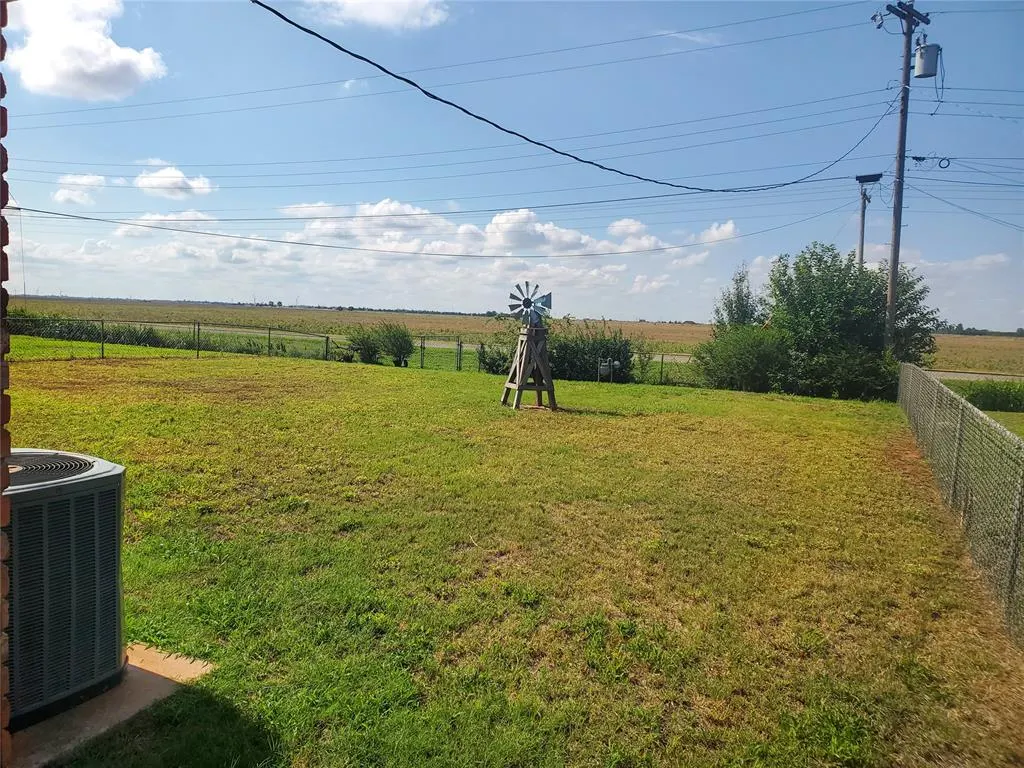 Photo 3 — 204 Denise Drive, Burns Flat, OK 73624