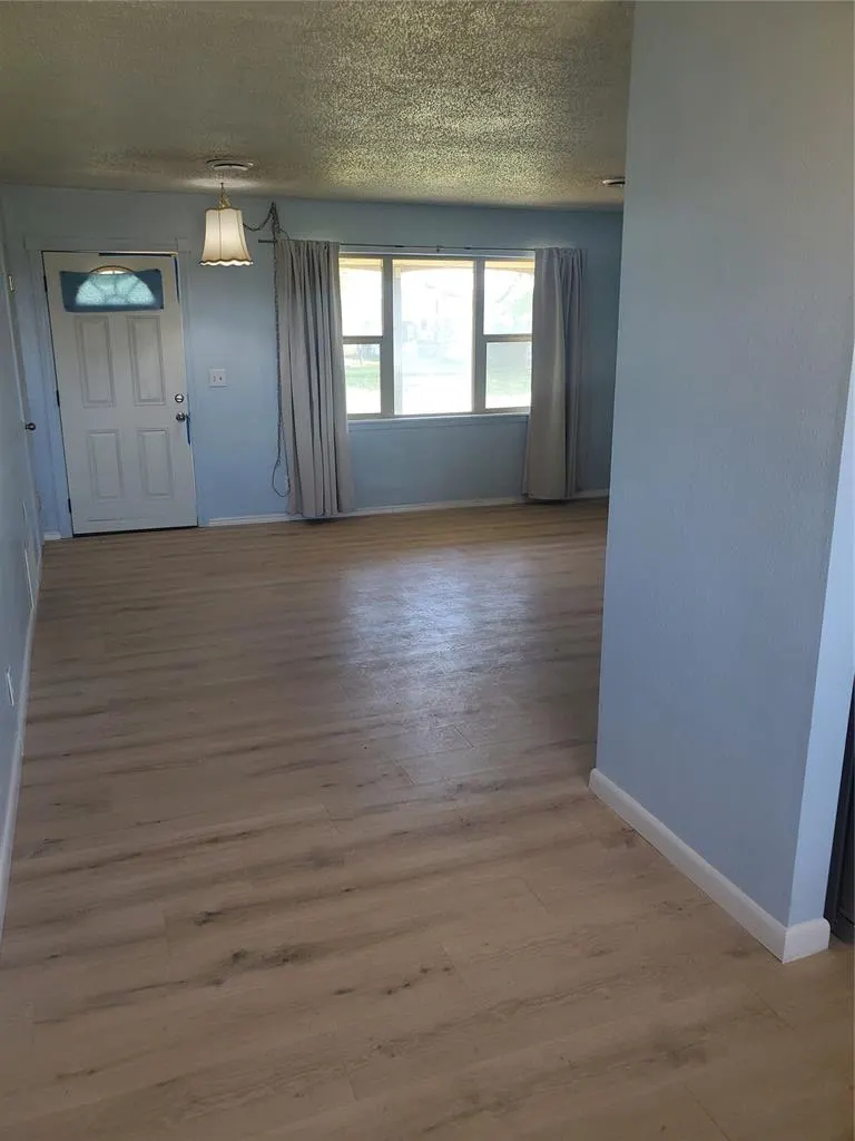 Photo 7 — 204 Denise Drive, Burns Flat, OK 73624