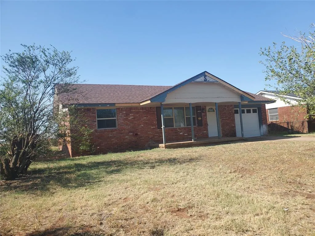 Front exterior — 204 Denise Drive, Burns Flat, OK 73624