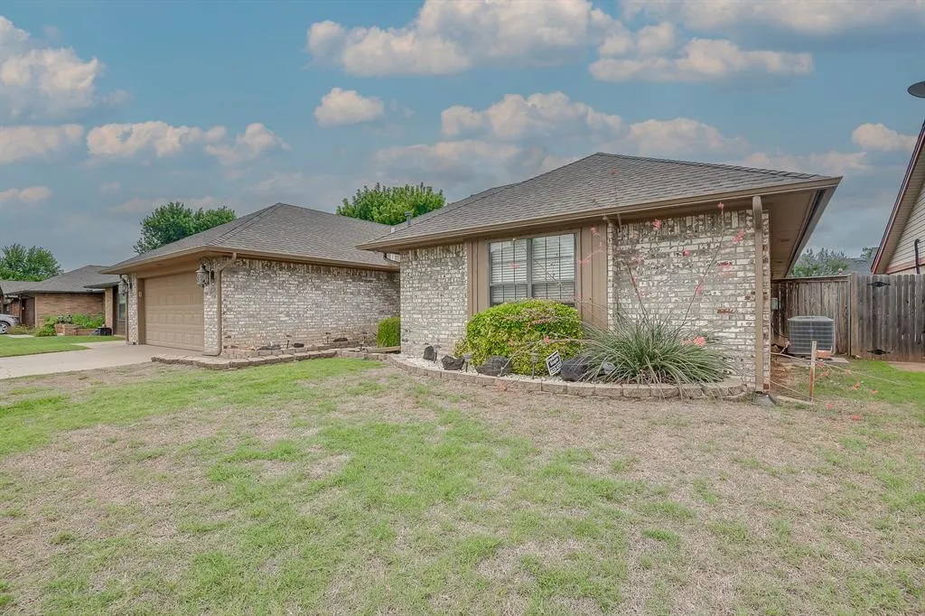 Photo 3 — 8113 NW 118th Street, Oklahoma City, OK 73162