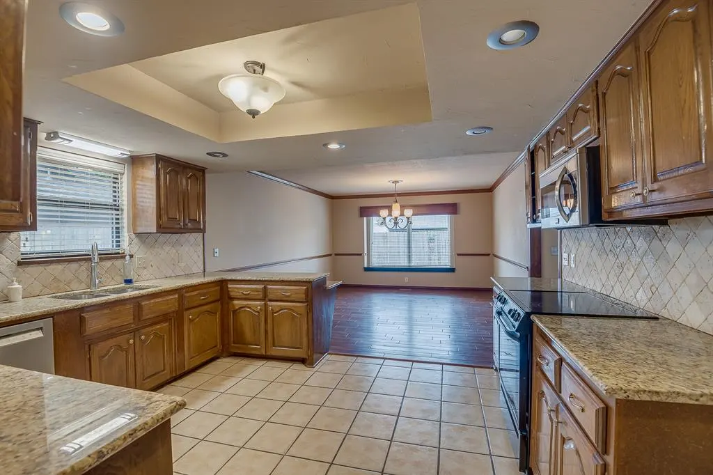 Photo 13 — 8113 NW 118th Street, Oklahoma City, OK 73162