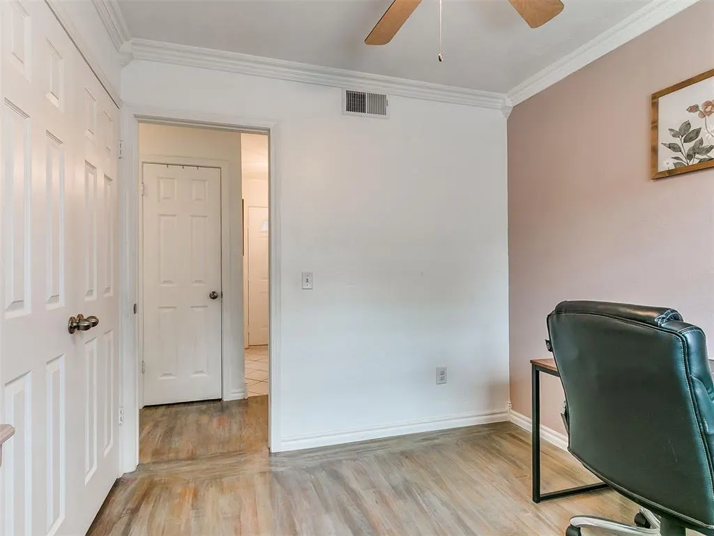 Photo 17 — 735 Sunset Drive, Edmond, OK 73003