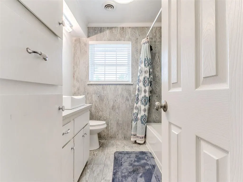 Photo 19 — 735 Sunset Drive, Edmond, OK 73003