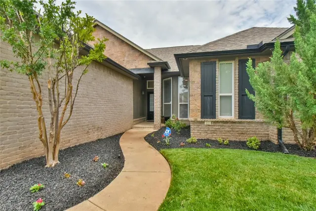 Photo 2 — 1713 NW 164th Circle, Edmond, OK 73013