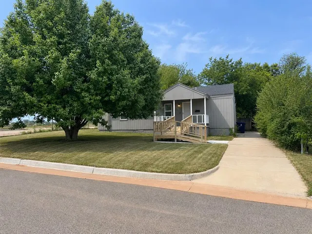 Photo 2 — 1920 NE 24th Street, Oklahoma City, OK 73111