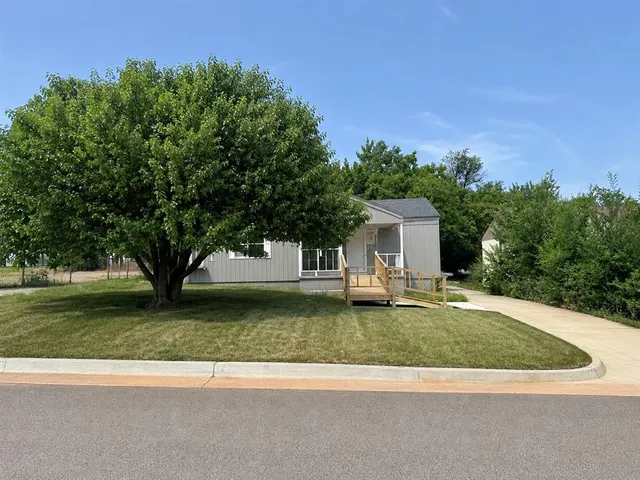 Photo 4 — 1920 NE 24th Street, Oklahoma City, OK 73111