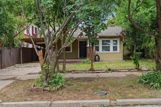 Photo 2 — 1824 NW 11th Street, Oklahoma City, OK 73106