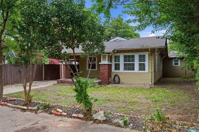 Front exterior — 1824 NW 11th Street, Oklahoma City, OK 73106